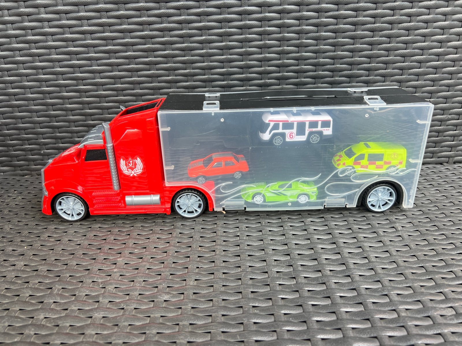 Grote rode speelgoedtruck met auto's, Ophalen, Gebruikt
