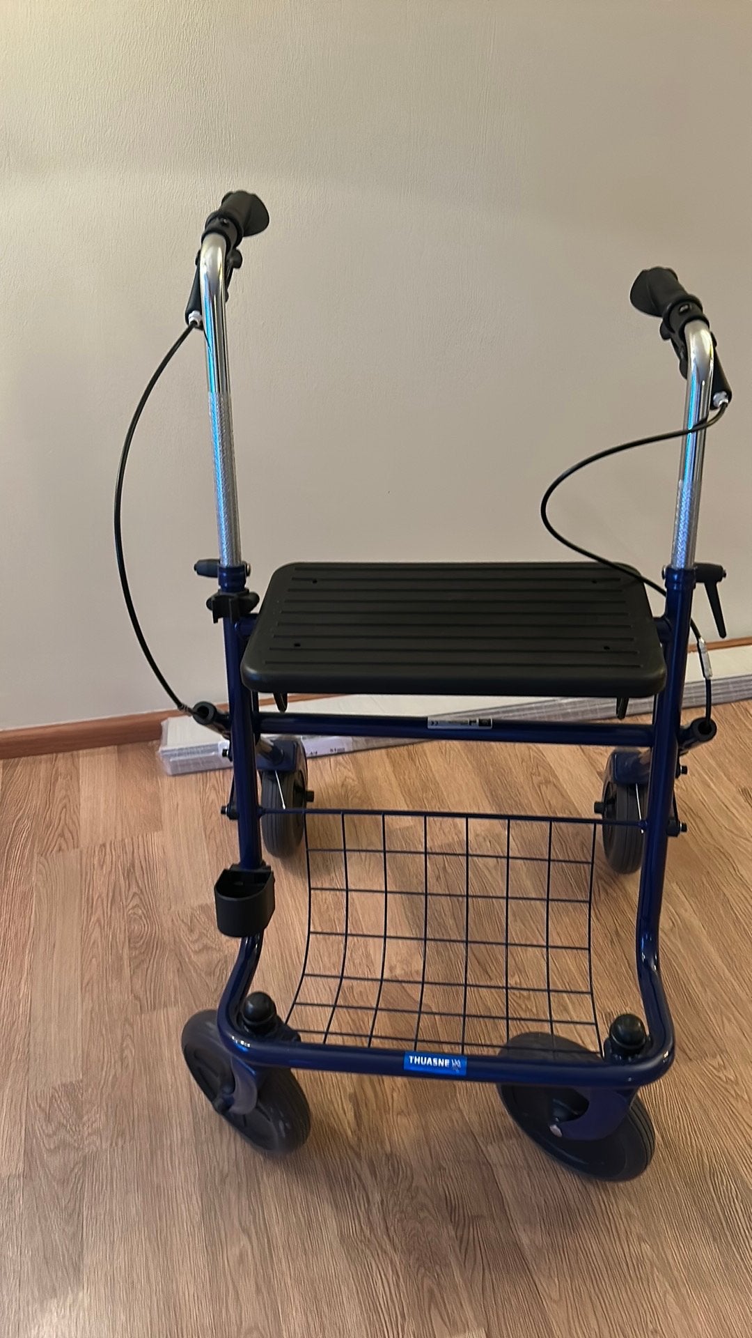 Rollator nieuw en lichtbestuurbaar en opklapbaar, Ophalen, Nieuw