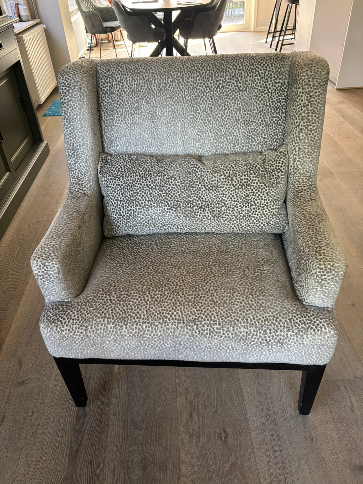 Lichtgrijze fauteuil, Ophalen, Gebruikt, Minder dan 75 cm, 75 tot 100 cm