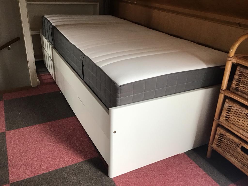 Eenpersoonsbed met lades en lattenbodem (Norma Variant), Ophalen, Gebruikt, 90 cm, Eenpersoons