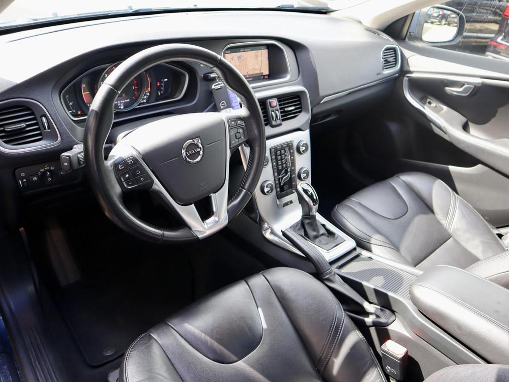 Volvo V40 1.5 T2 Inscription Aut. Leder,Panodak, Standkachel, 4 cilinders, 700 kg, Blauw, 122 pk
