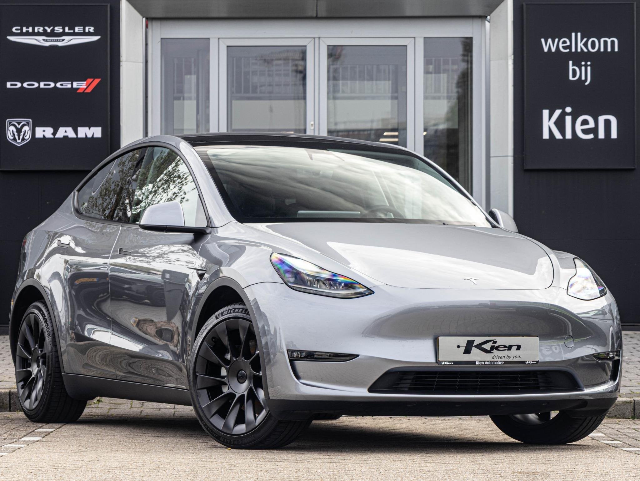 Tesla Model Y Long Range AWD 75 kWh | ACC | Panoramadak | St, Auto's, Stof, Gebruikt, 495 min, Origineel Nederlands