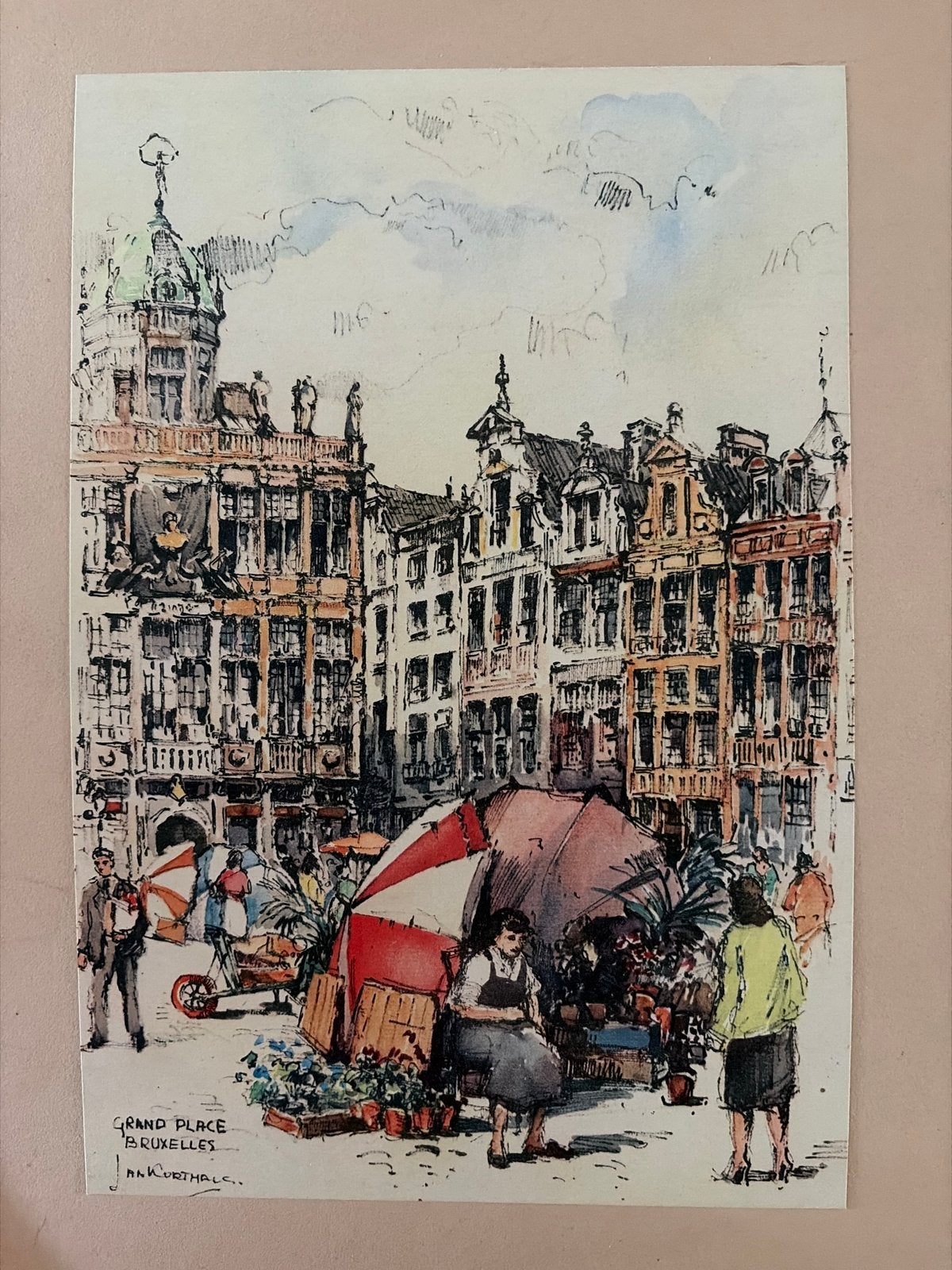 Grand Place Bruxelles - Tekening/Print van J. Van Koethale, Ophalen, Tekening, Gemengde techniek, Gesigneerd