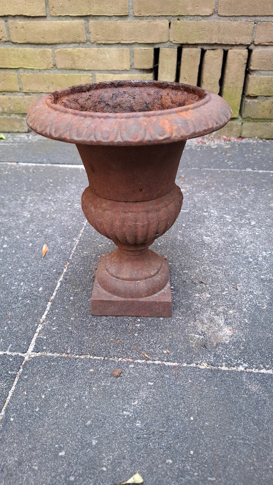 Tuinvaasje gietijzer, Tuin en Terras, Tuinvazen, Ophalen