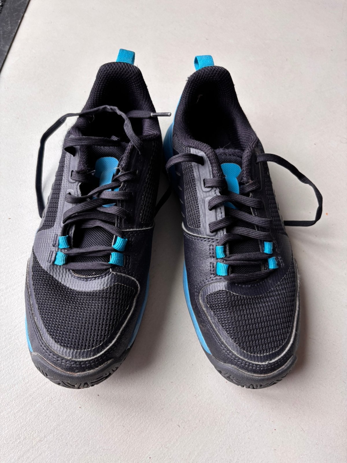 Tennisschoenen maat 35 Artemgo, Sport en Fitness, Tennis, L00, Schoenen, Zo goed als nieuw, Ophalen