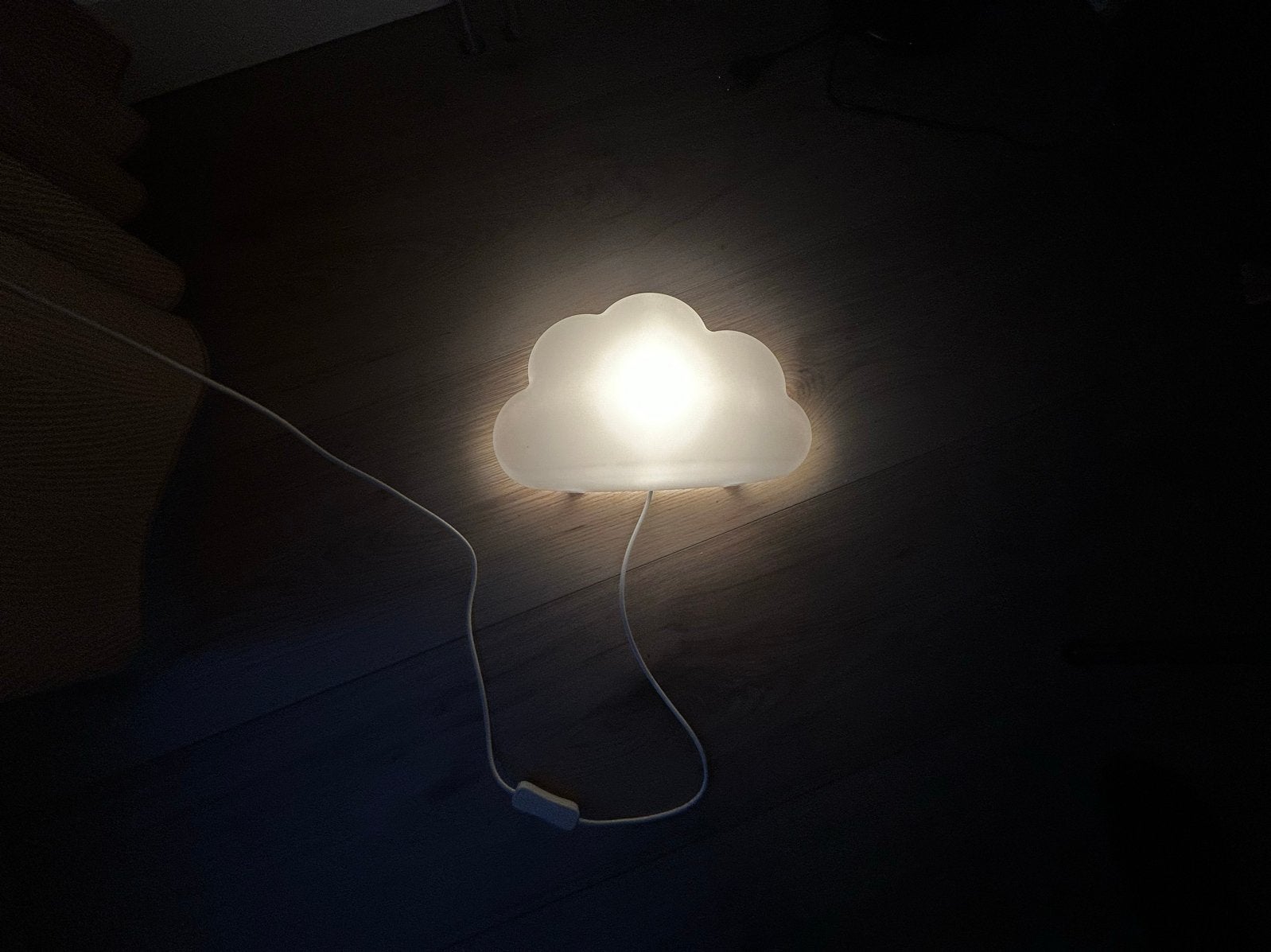 IKEA UPPYLYST LED wandlamp wolk - Kinderkamer, Ophalen of Verzenden, Zo goed als nieuw