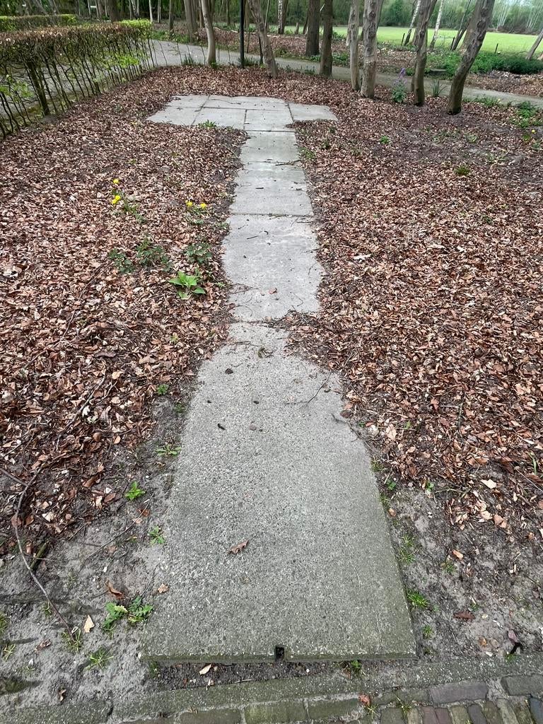 12 betonplaten GRATIS OPHALEN, Tuin en Terras, Grind, Keien en Split, Ophalen of Verzenden, Zo goed als nieuw