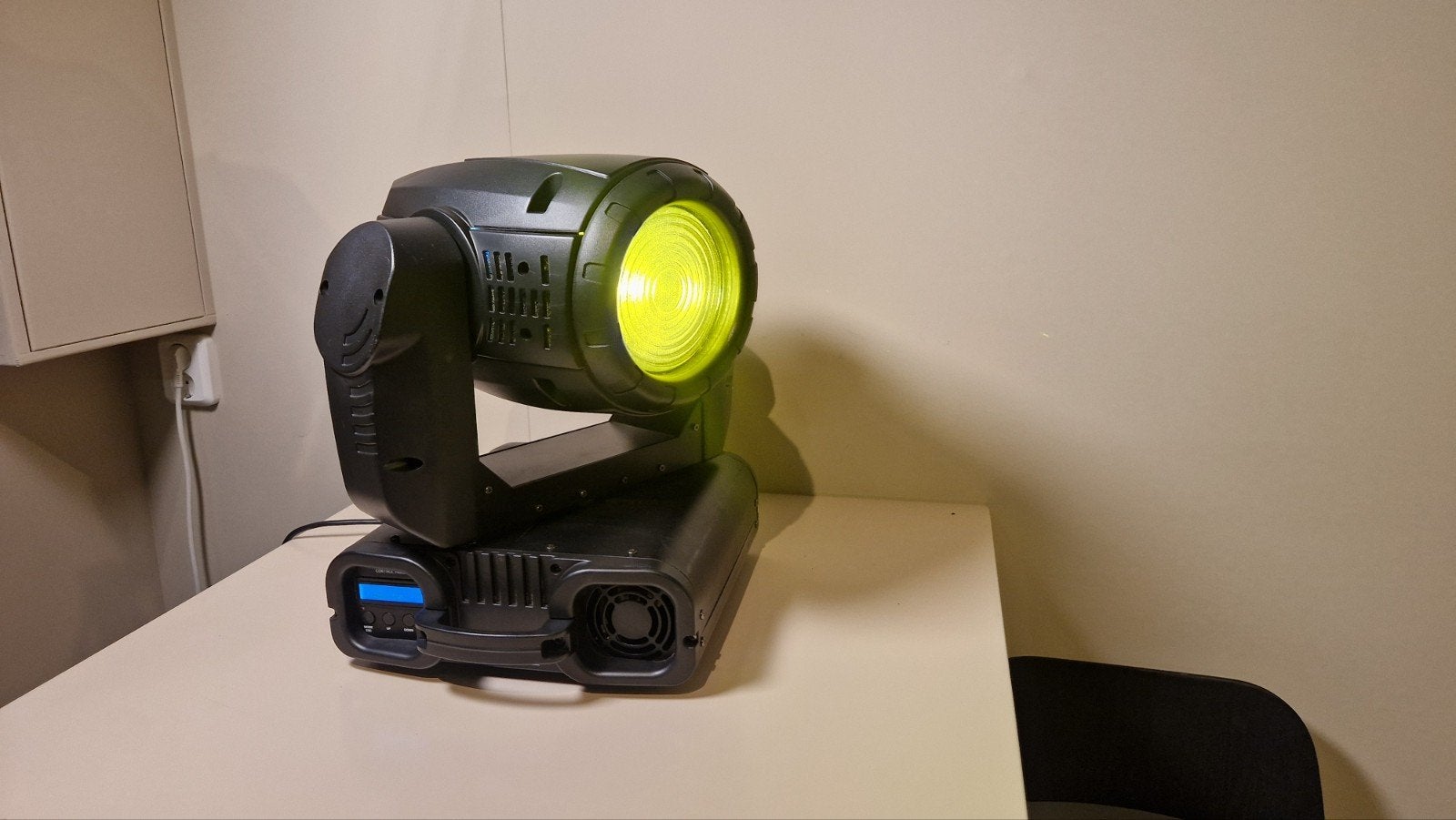 4 x Showtec Phantom 250 CMY Wash Moving Head met flightcases, Ophalen, Gebruikt