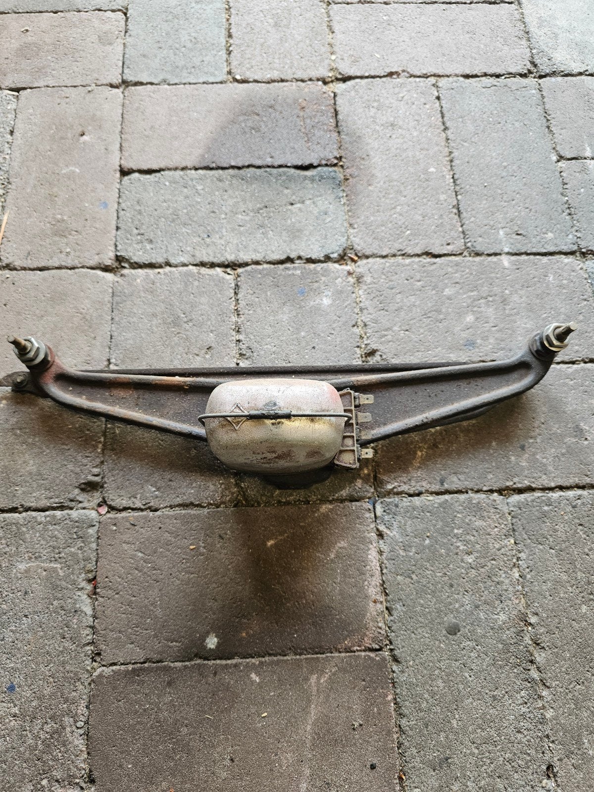 ruitenwisser systeem, Ophalen