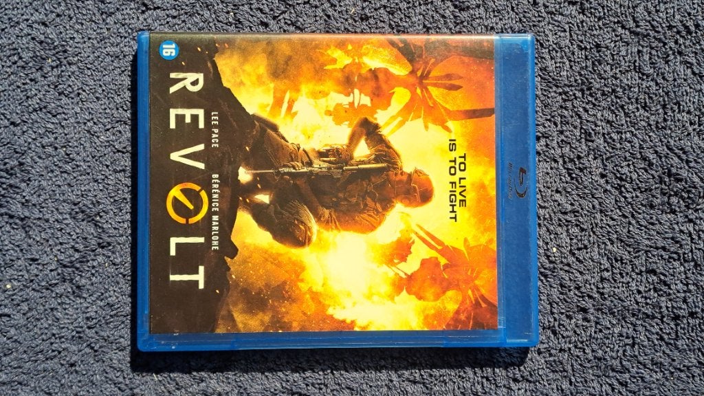 Revolt "Blu Ray", Ophalen of Verzenden, Zo goed als nieuw