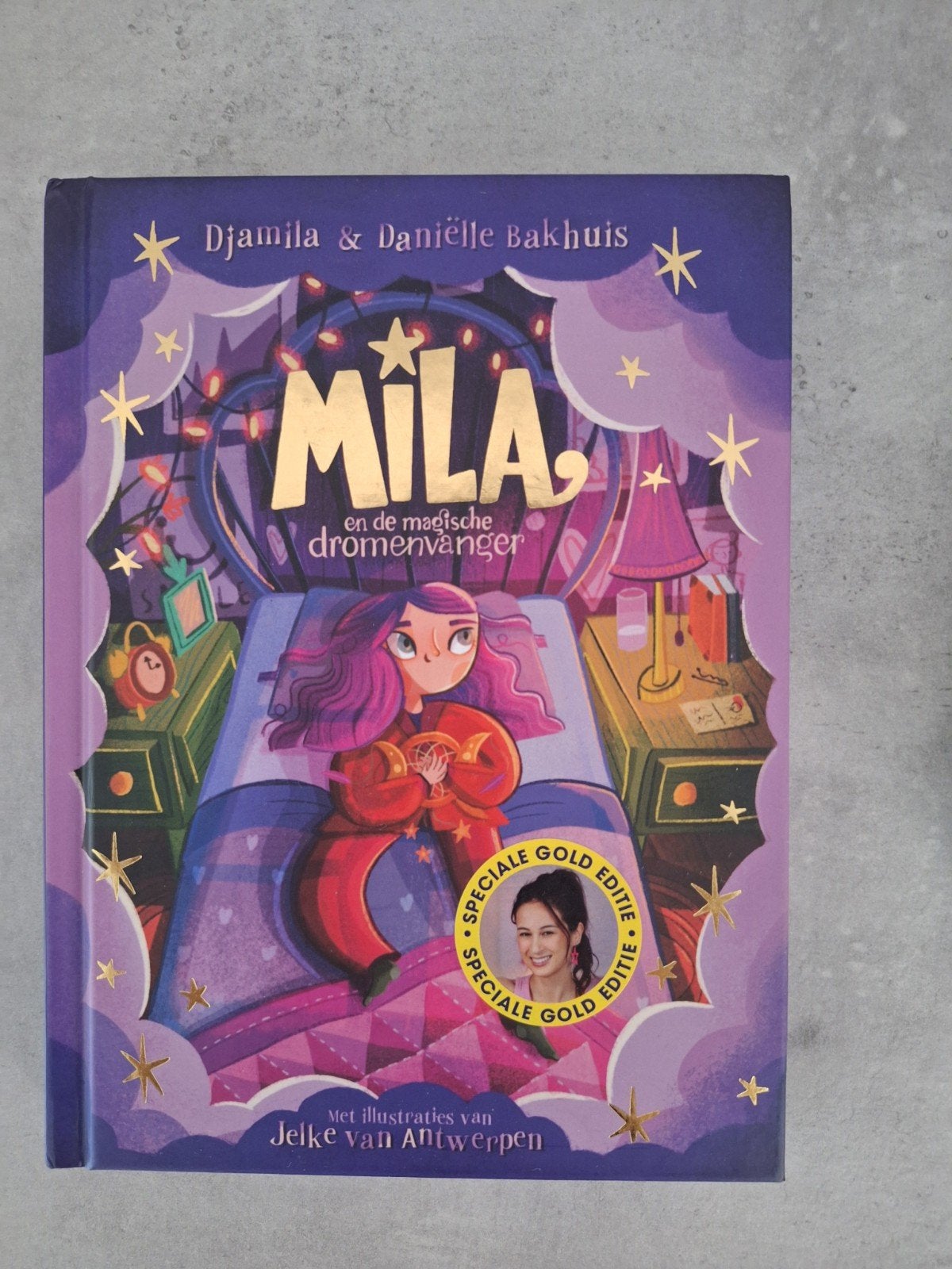 Mila en de magische dromenvanger - Speciale Gold Editie, Ophalen, Zo goed als nieuw, Djamila & Daniëlle Bakhuis, Fictie