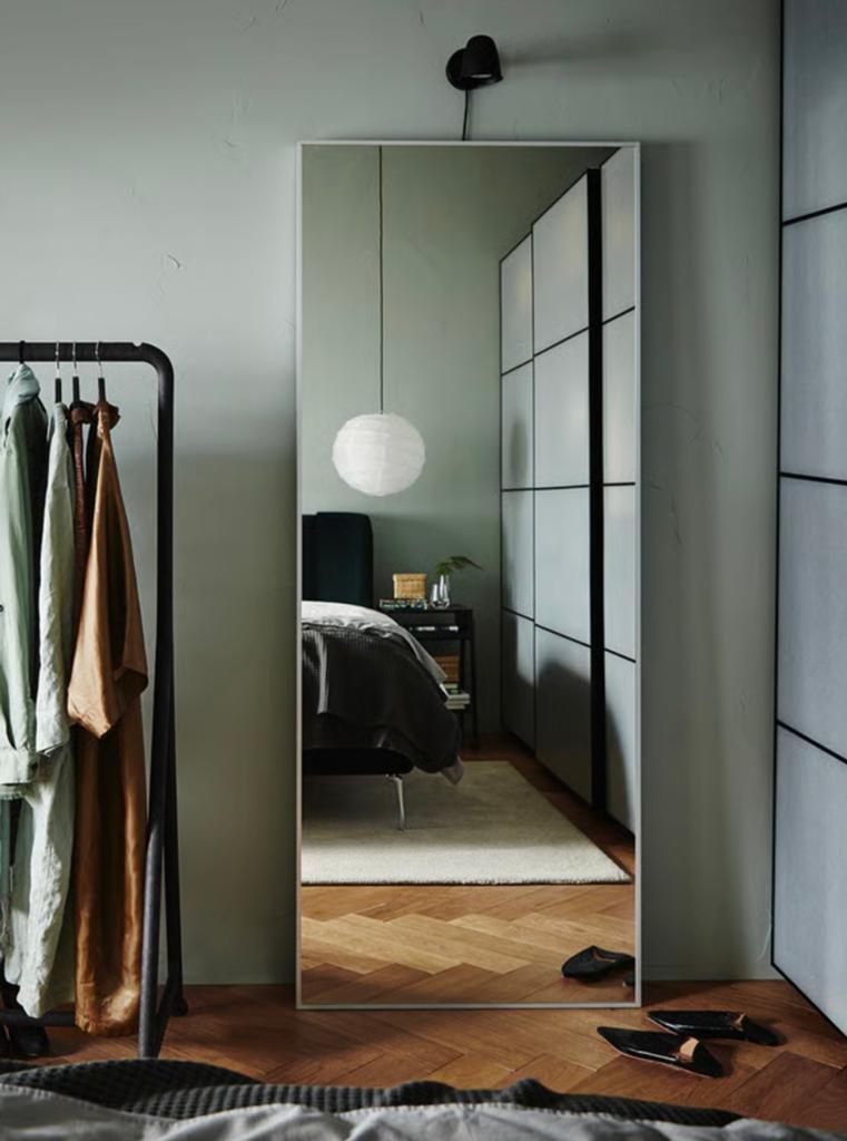 Ikea Hovet spiegel, Huis en Inrichting, Woonaccessoires | Spiegels, Ophalen, Zo goed als nieuw, Rechthoekig, 150 tot 200 cm