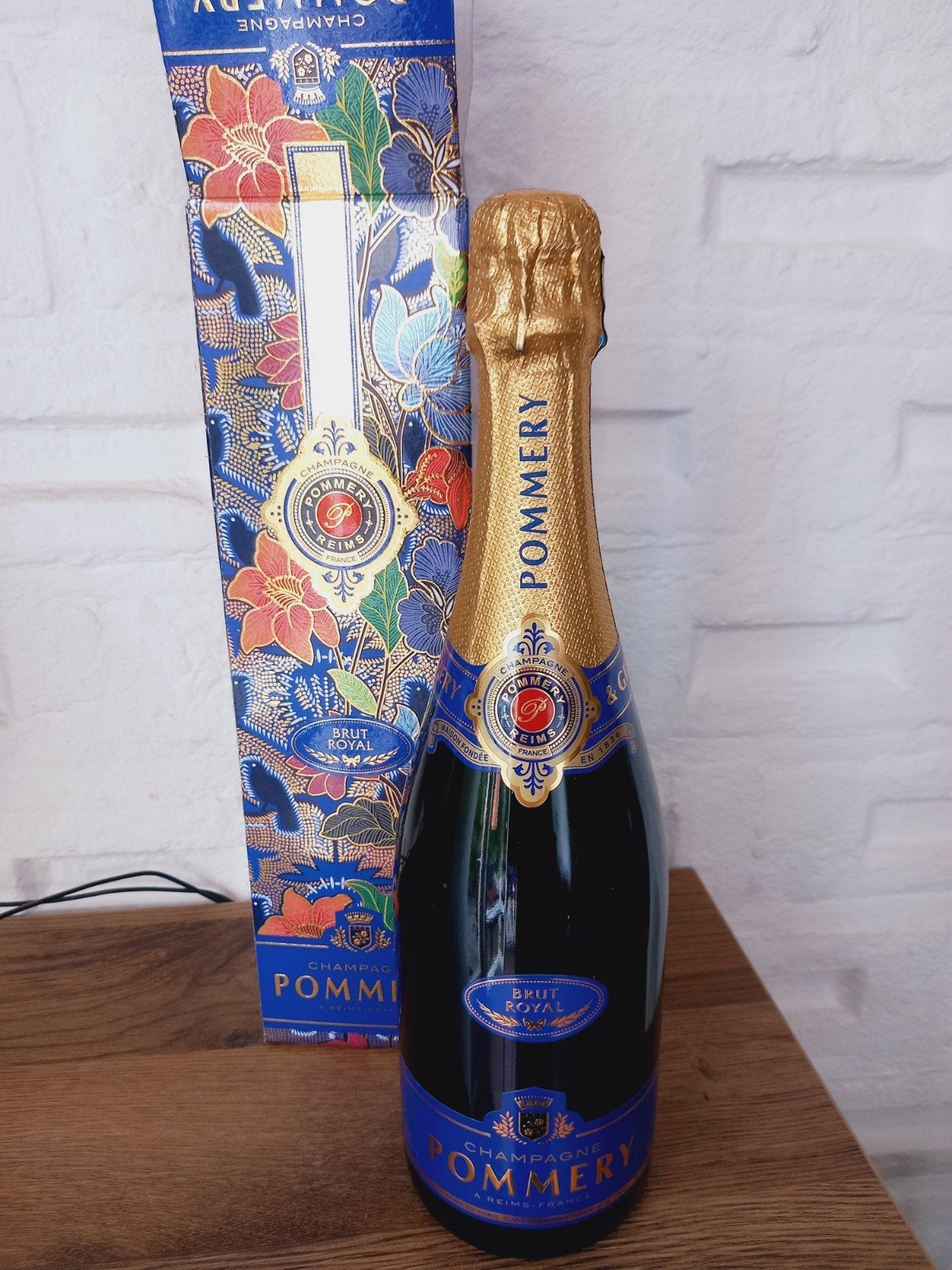 Pommery Brut Royal Champagne in geschenkverpakking, Ophalen, Nieuw, Champagne