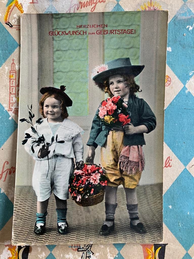 1912 Twee kindjes met mandje bloemen (NN), Ophalen of Verzenden, Voor 1920, Gelopen, Kinderen