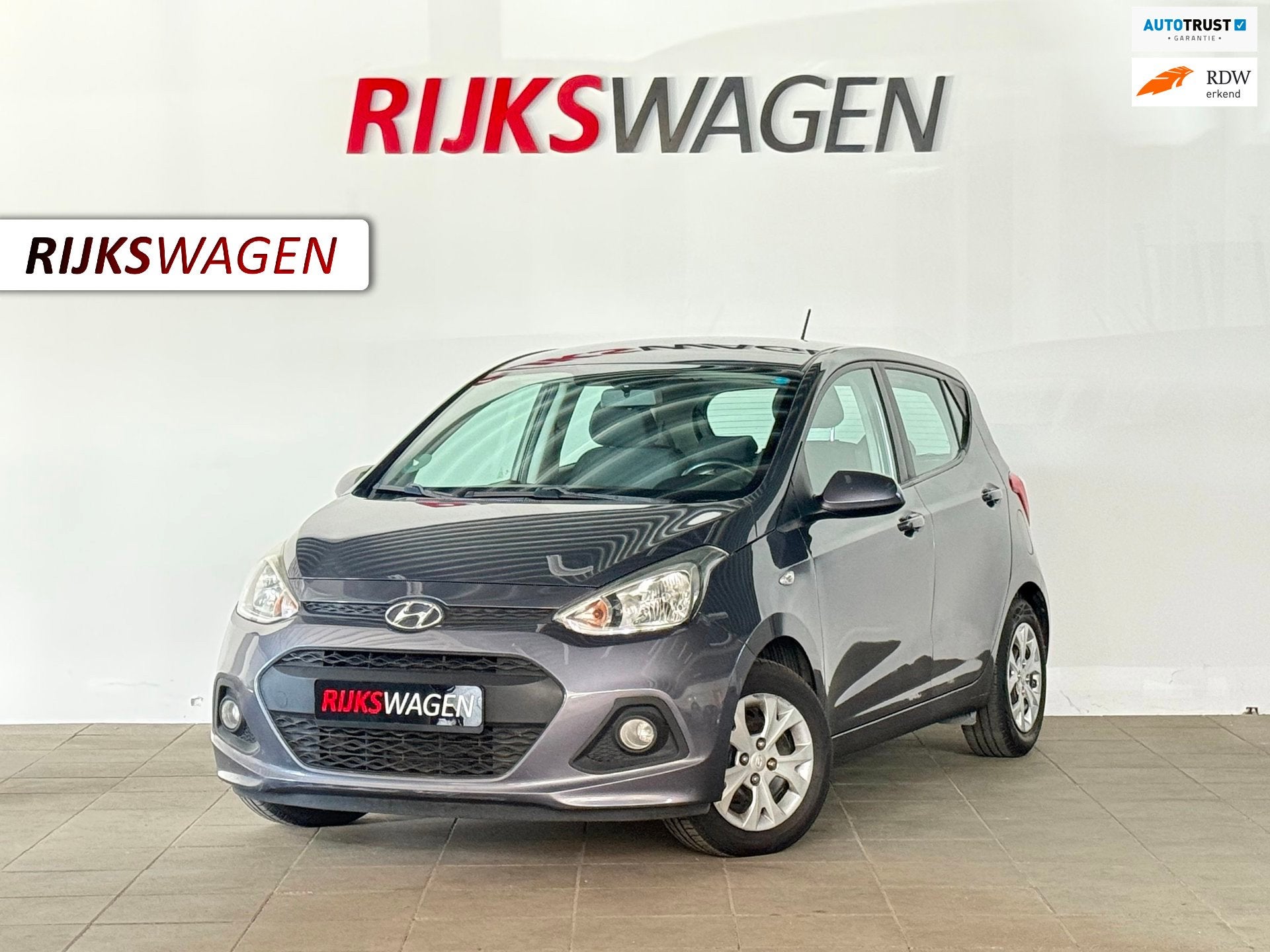 Hyundai I10 1.0i i-Drive Stoelverwarming/Stuurverwarming, Auto's, Voorwielaandrijving, Dealer onderhouden, Stof, Gebruikt