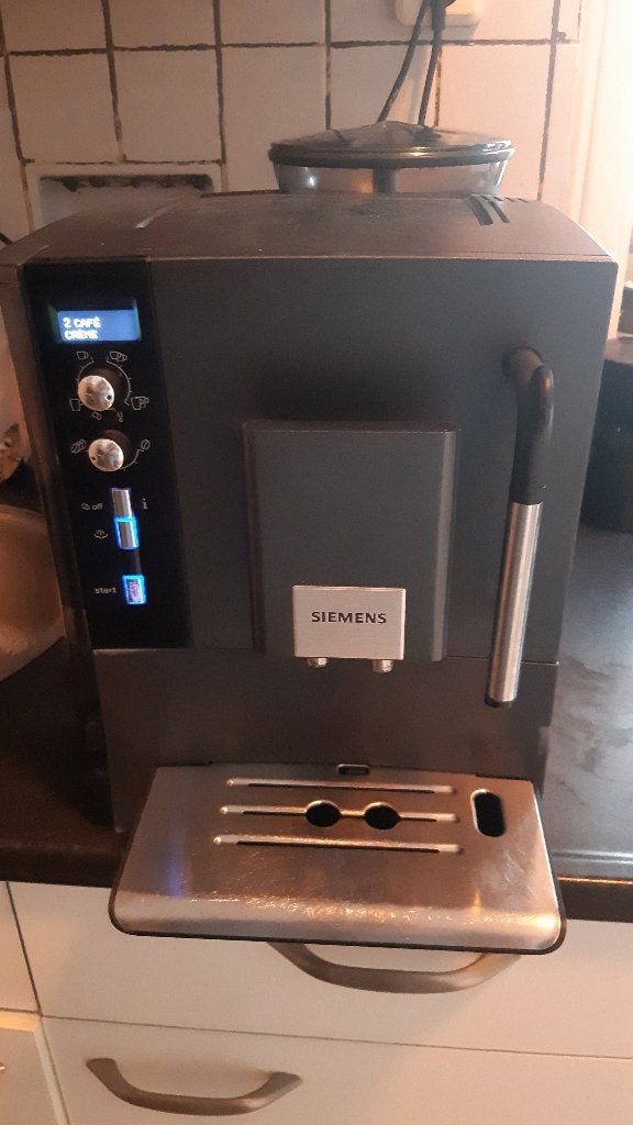 Siemens koffiemachine, Witgoed en Apparatuur, Koffiezetapparaten, Ophalen, Gebruikt, 10 kopjes of meer, Koffiemachine
