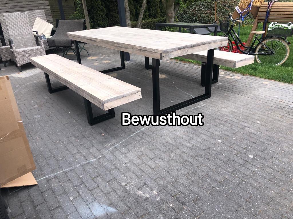 Robuuste Tuintafel met Metalen Frame + Picknickbanken, Tuin en Terras, Meer dan 8 zitplaatsen, Steigerhout, Nieuw, Ophalen of Verzenden