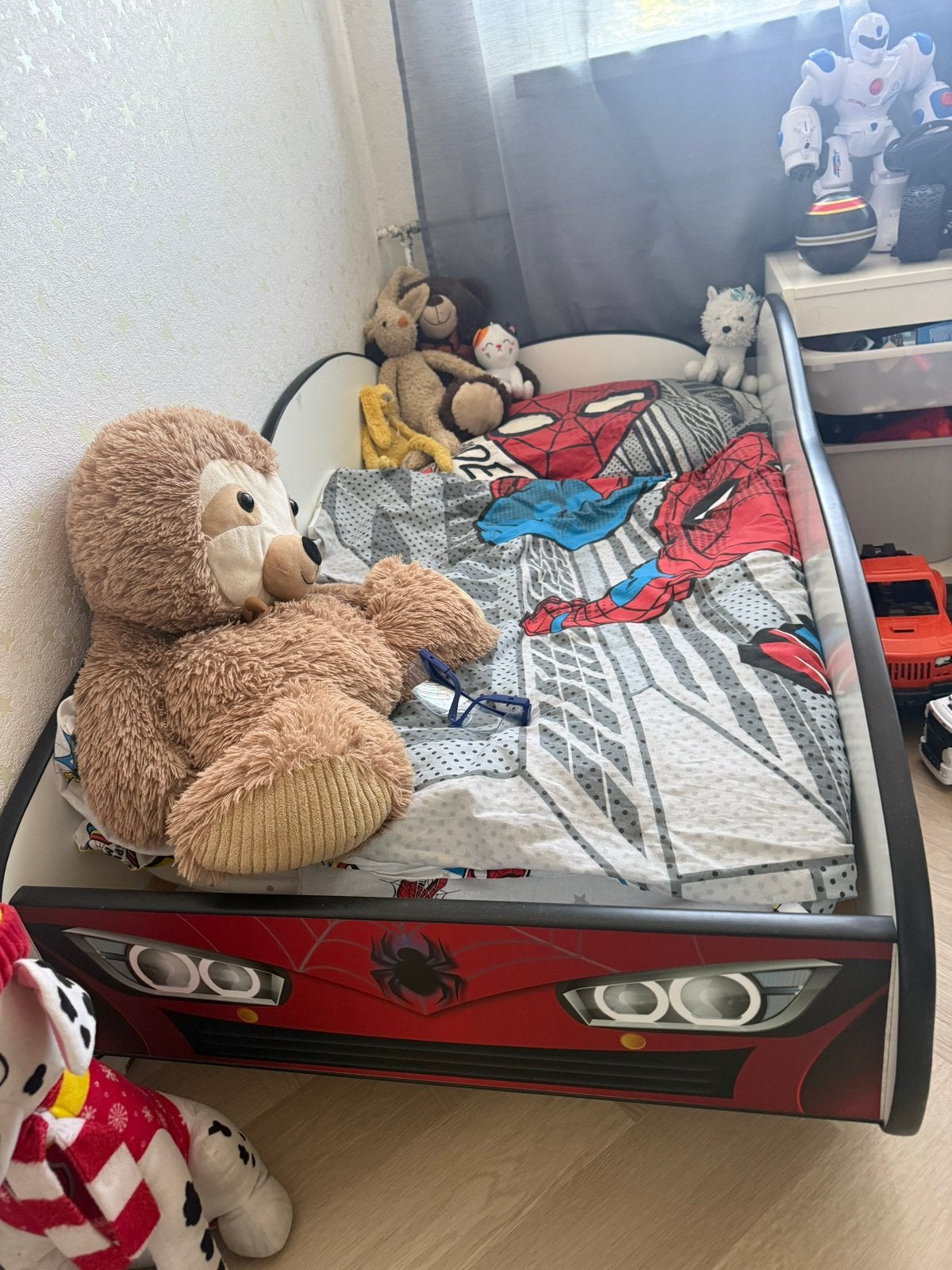 Te koop: 2 Spider-Man kinderautobedden, Ophalen, Zo goed als nieuw, Minder dan 140 cm, Minder dan 70 cm