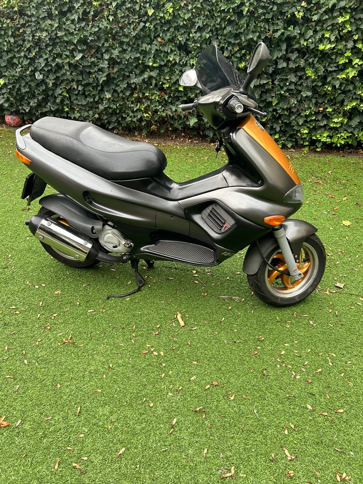 Gilera runner 180 cc a2 motor kenteken, Fietsen en Brommers, Ophalen, Zo goed als nieuw, Overige modellen