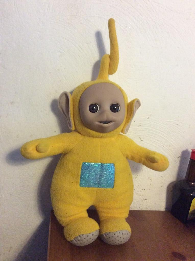 Vintage pratende Teletubbie Laa Laa knuffel 1996. 35 cm lang, Verzamelen, Ophalen of Verzenden, Gebruikt