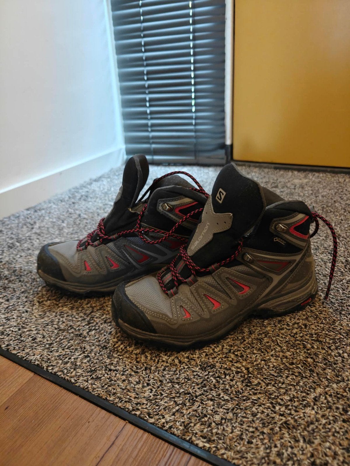 Salomon Ultra wandelschoenen maat 37.5 - Zo goed als nieuw, Kleding | Dames, Ophalen