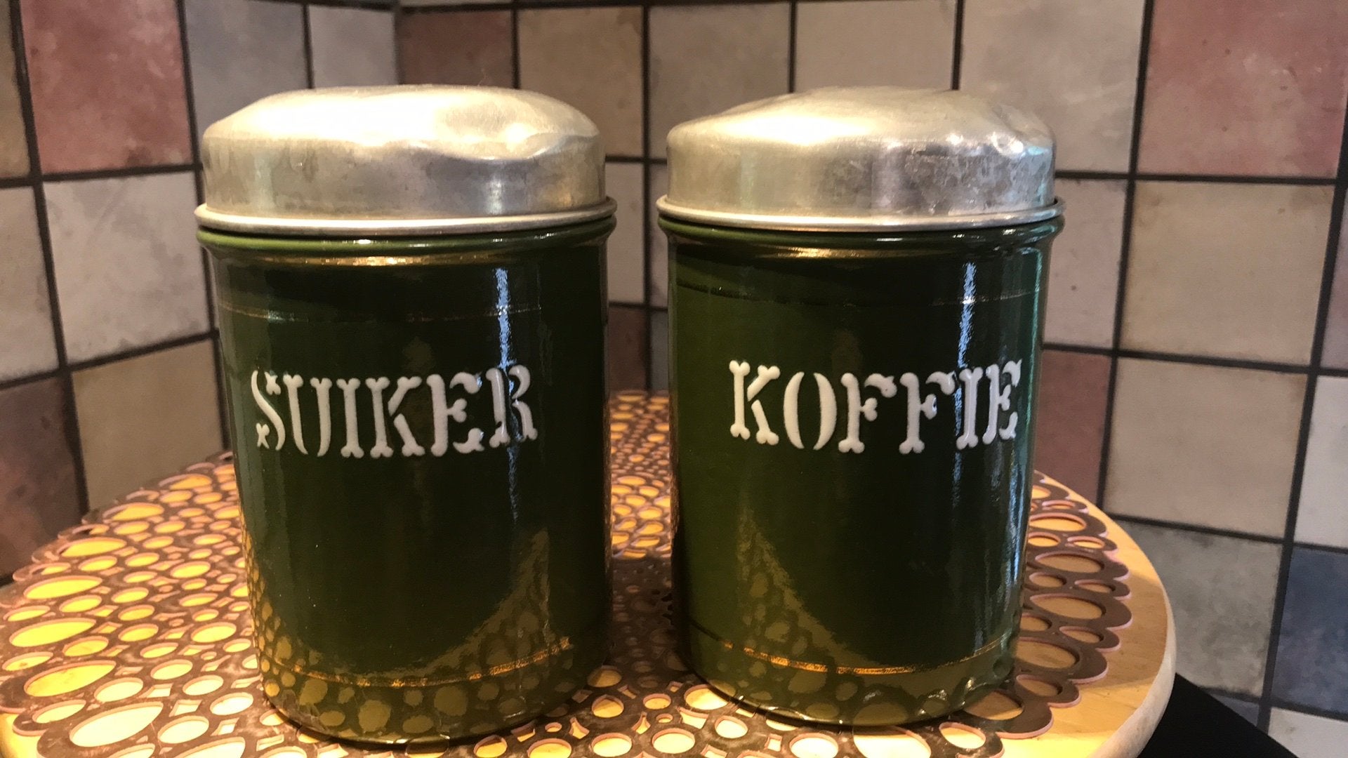 2 emaille antieke/vintage voorraadbussen,koffie en suiker, Ophalen of Verzenden