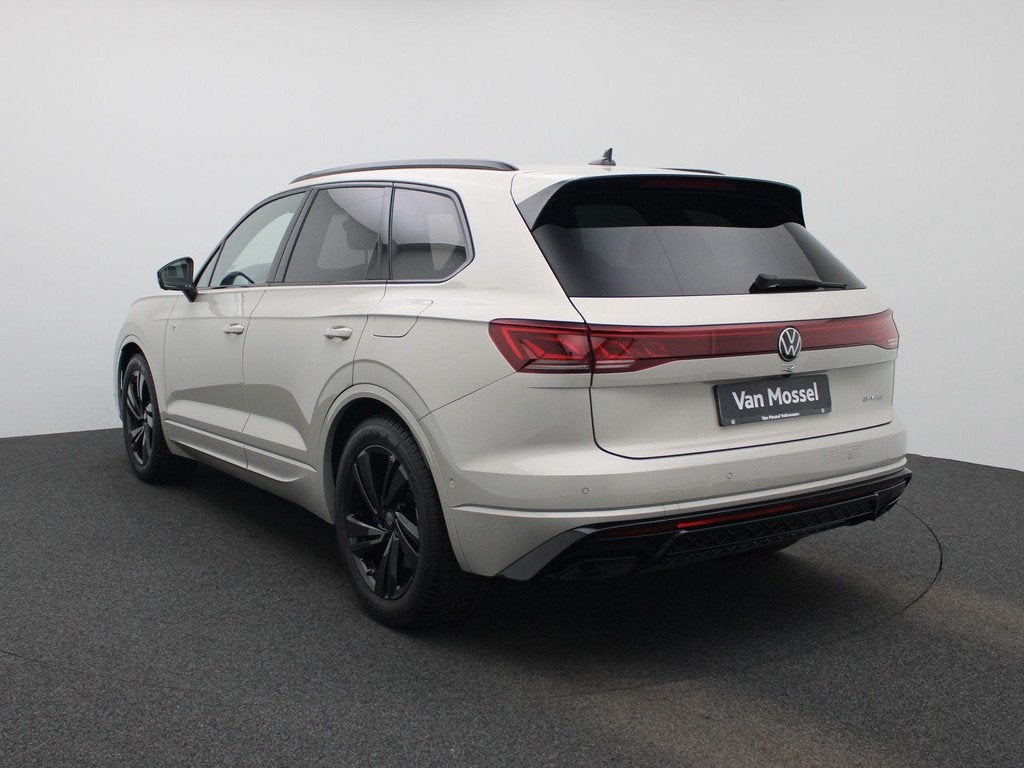 Volkswagen Touareg 3.0 TSi eHybrid 4MOTION R Edition 462 PK|, Auto's, Volkswagen, Automaat, 12 maanden, 14 kWh, Gebruikt