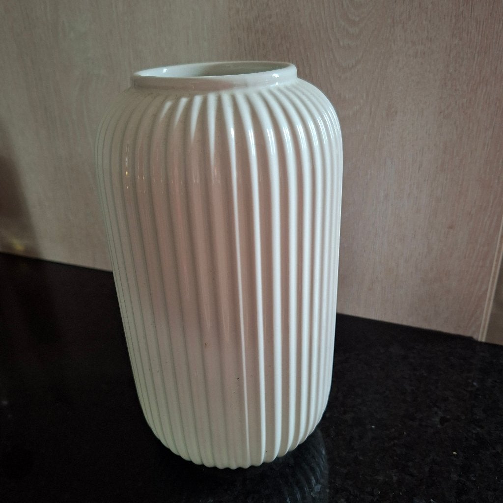 Stilren Ikea vaas, Ophalen, Wit, Zo goed als nieuw, 22 cm