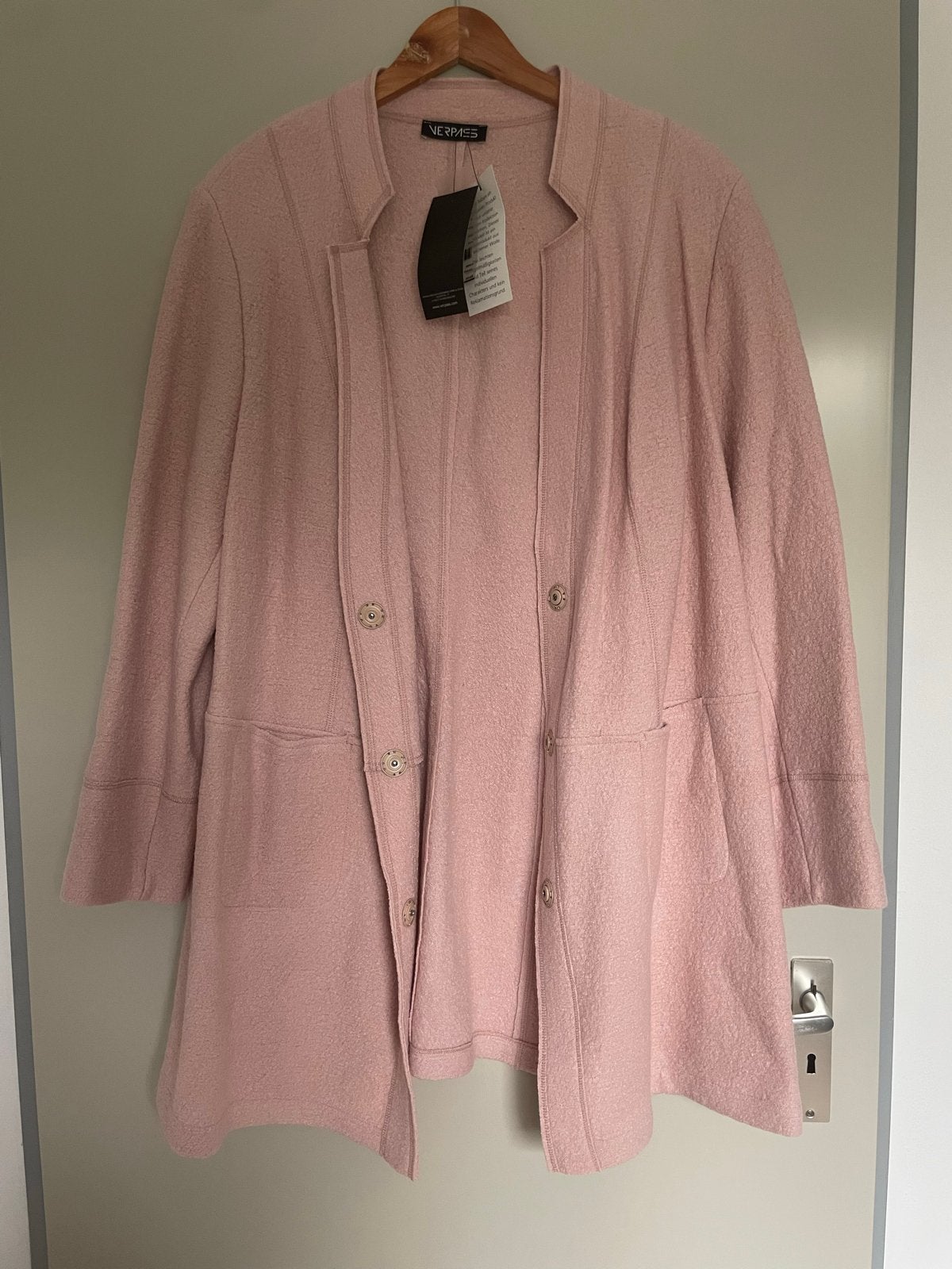 VERPASS Roze Jasje Maat 52 - Nieuw met kaartjes, Ophalen of Verzenden, Nieuw, Maat 46/48 (XL) of groter, Roze
