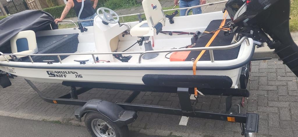 Carolina Skiff J16 met buitenboordmotor en trailer, Watersport en Boten, Ophalen of Verzenden, 3 tot 6 meter, Buitenboordmotor
