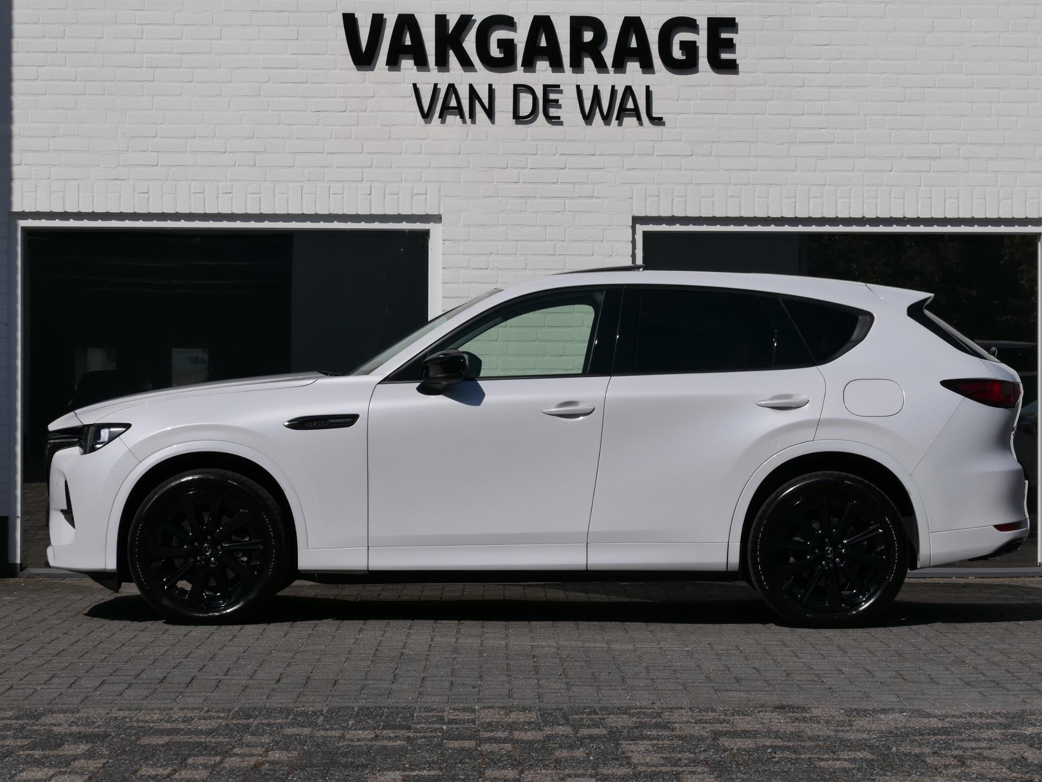 Mazda CX-60 2.5 e-SkyActiv PHEV Homura | Panoramadak | 360, Auto's, Mazda, Automaat, Gebruikt, Wit, Bedrijf