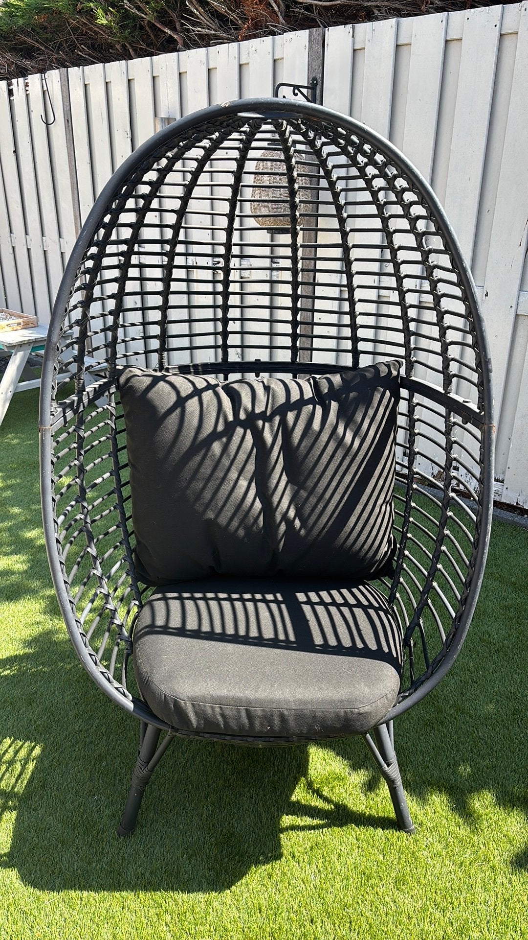 Schommelstoel buiten/ egg chair, Ophalen, Gebruikt, Rotan