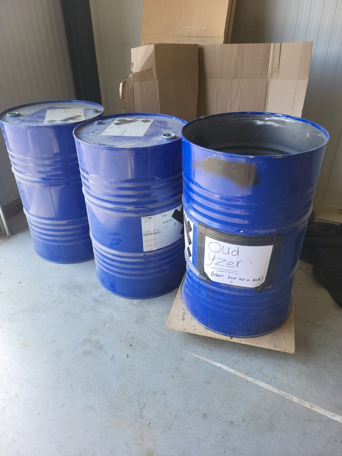 200 liter vaten (geen olie) - ideaal als afvalbak, Tuin en Terras, Ophalen
