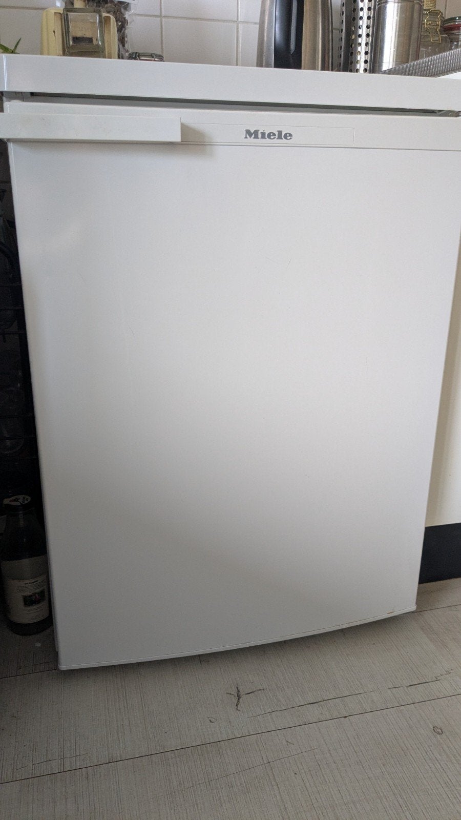 Miele Koelkast tafelmodel met vriesvak, Witgoed en Apparatuur, Koelkasten en IJskasten, Gebruikt, 100 tot 150 liter, 45 tot 60 cm