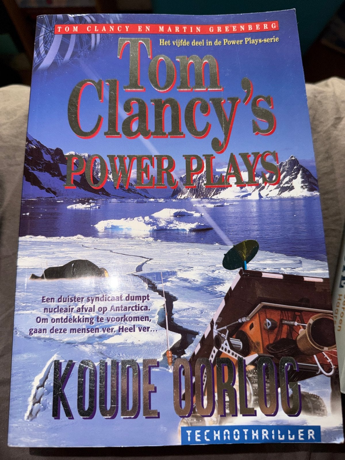 D3.  Tom Clancy's Power Plays: Koude Oorlog - Technothriller, Ophalen of Verzenden, Gelezen, Europa overig