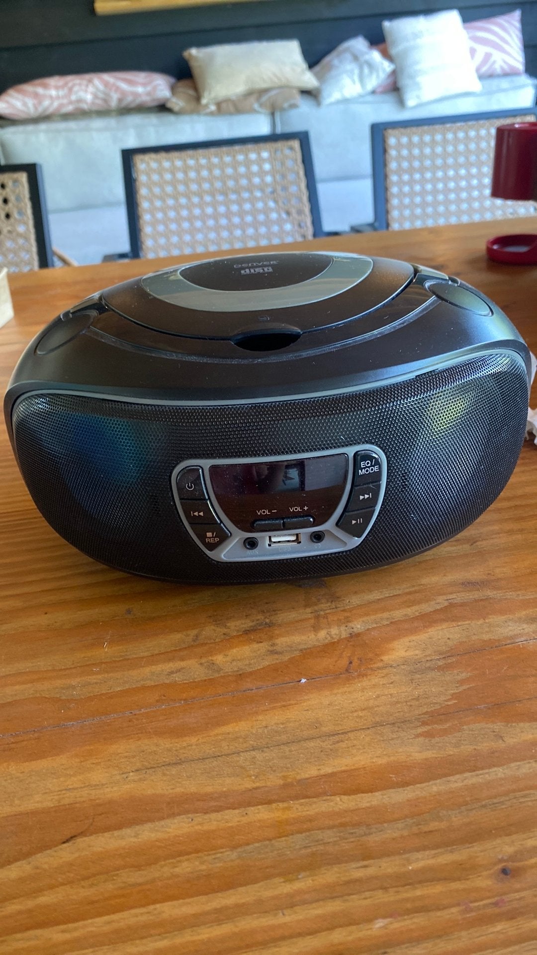 Zwarte radio met disco lamp van Denver voor cd’s, Ophalen of Verzenden, Zo goed als nieuw