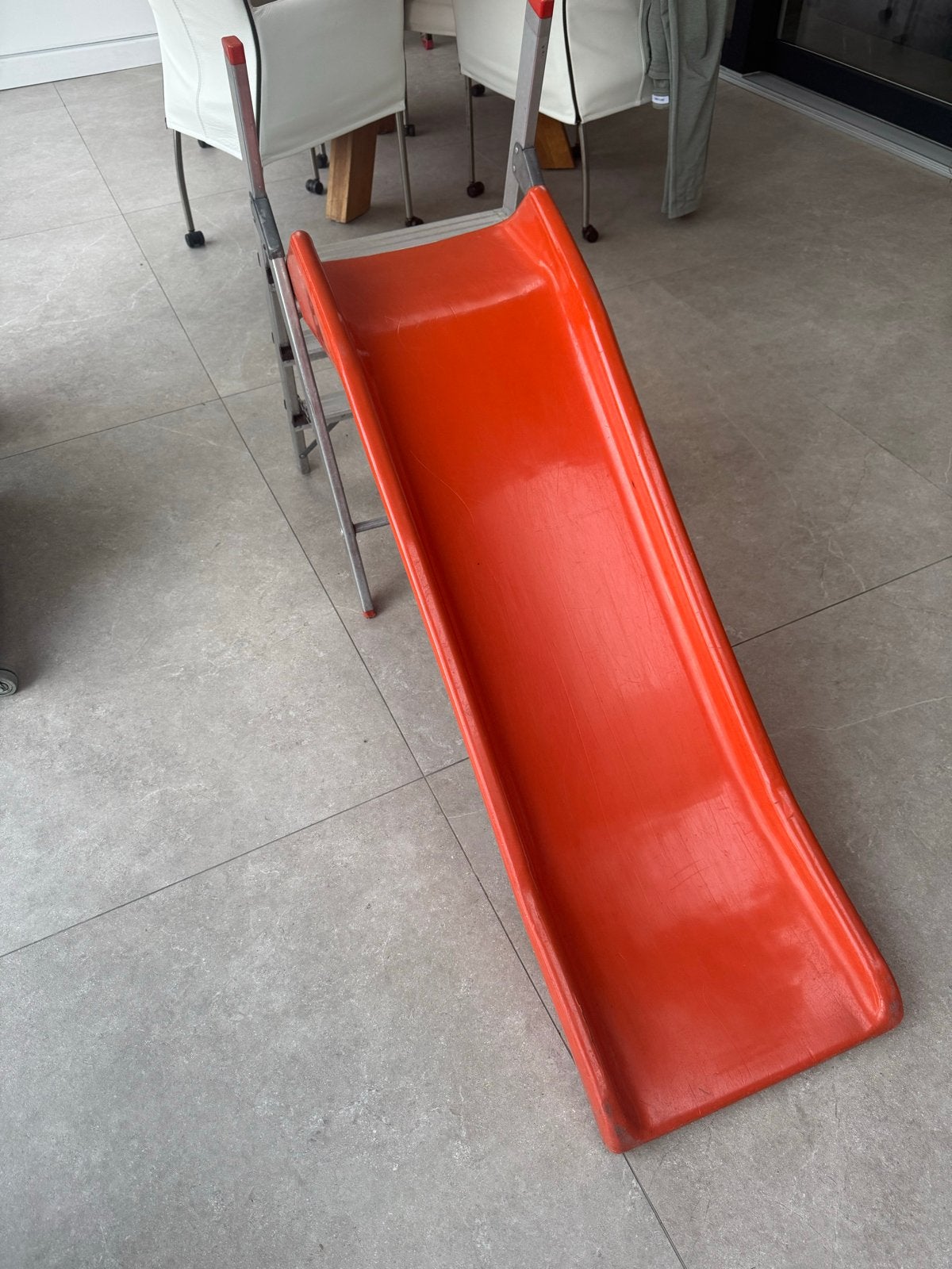 Leuke rode kinderglijbaan, 1.25m, 3 treden, Ophalen of Verzenden, Gebruikt, Glijbaan
