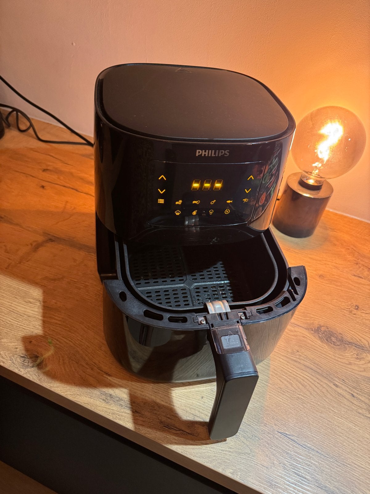 Philips Airfryer - Zo goed als nieuw, Witgoed en Apparatuur, Ophalen of Verzenden, Zo goed als nieuw, Airfryer, 750 t/m 999 gram