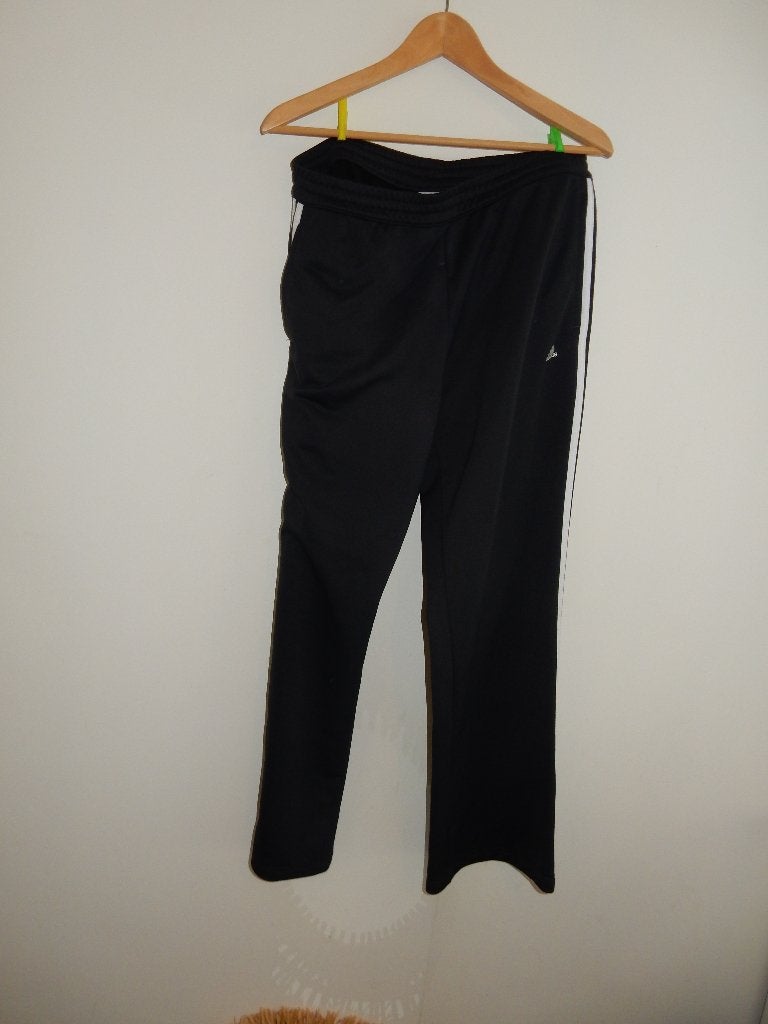 adidas trainingsbroek met wijde pijpen maat 44, Zwart, Maat 42/44 (L), Ophalen of Verzenden, Zo goed als nieuw