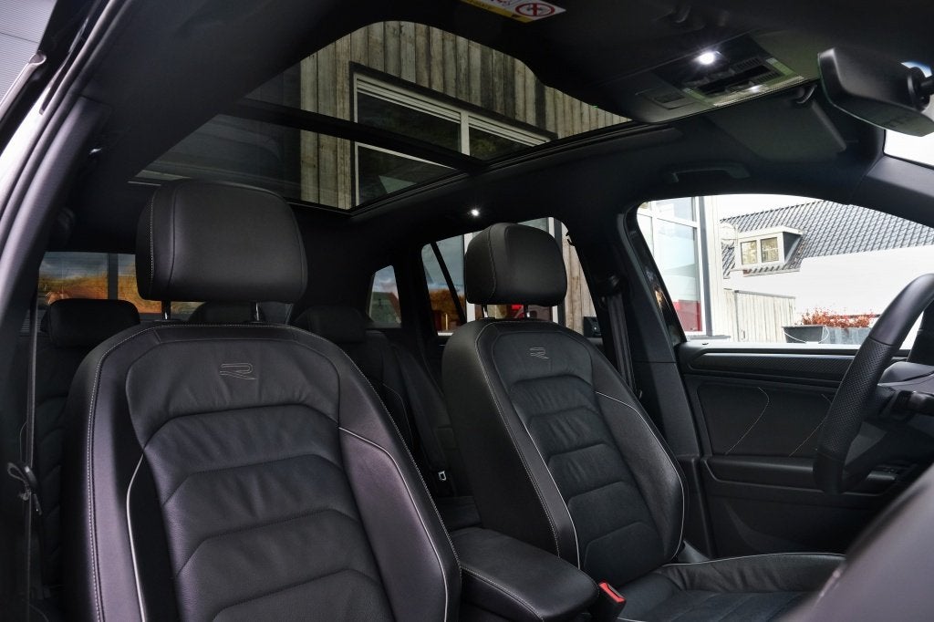 Volkswagen Tiguan 2.0 TSI R-Line 4Motion Pano, Digitaal, Led, Auto's, Volkswagen, Gebruikt, Zwart, 4 cilinders, 1984 cc