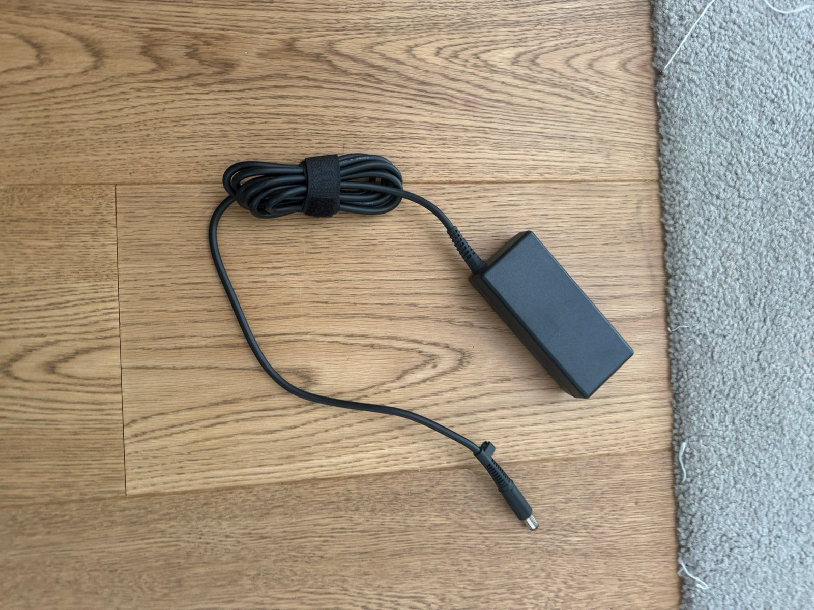 Hp 65 watt poweradapter, Hp, Ophalen of Verzenden, Zo goed als nieuw, Ho