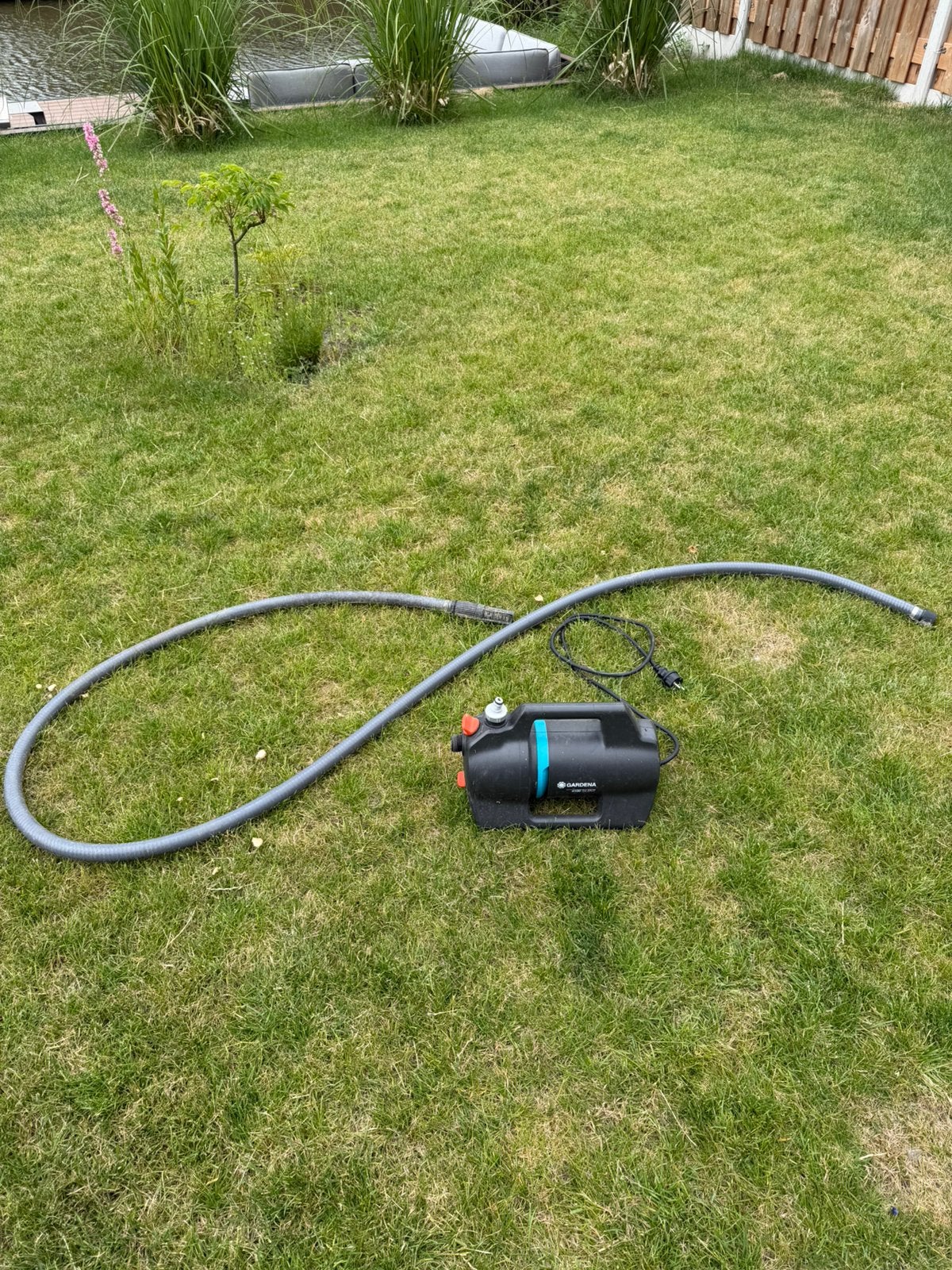 Gardena waterpomp 4100 Silent met aanzuigslang, Ophalen of Verzenden, Zo goed als nieuw