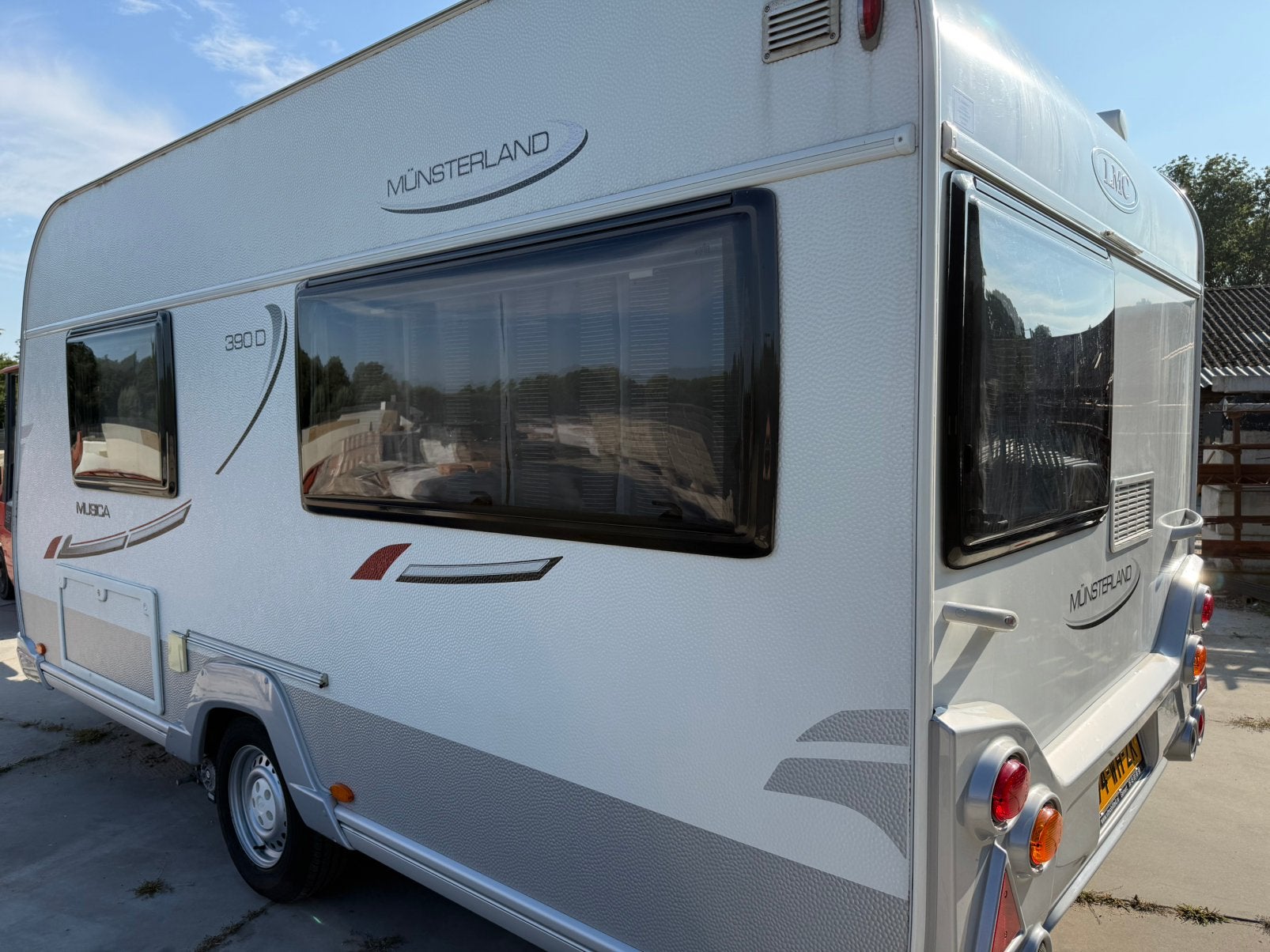 LMC caravan Musica 390D, Mover, voortent en luifel (2023), Mover, Rondzit, Particulier, Tot en met 4