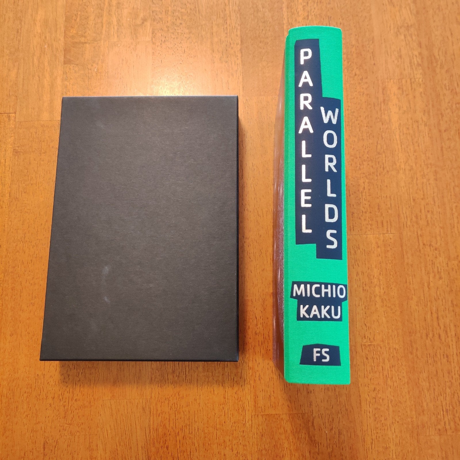 Parallel Worlds Folio Society, Ophalen of Verzenden, Zo goed als nieuw