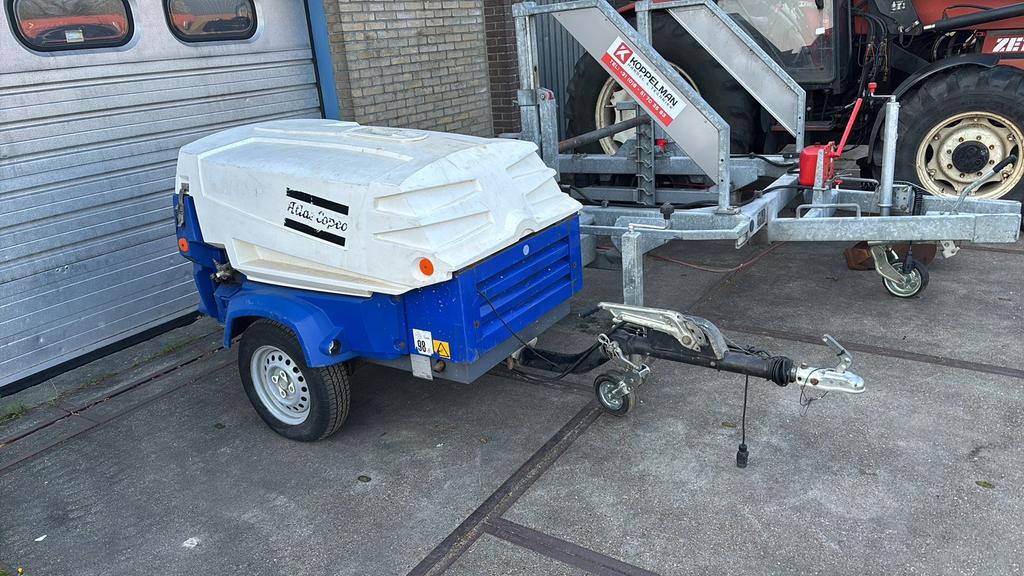 Atlas Copco XAS 47 Compressor met Raket set (55-95mm), Ophalen