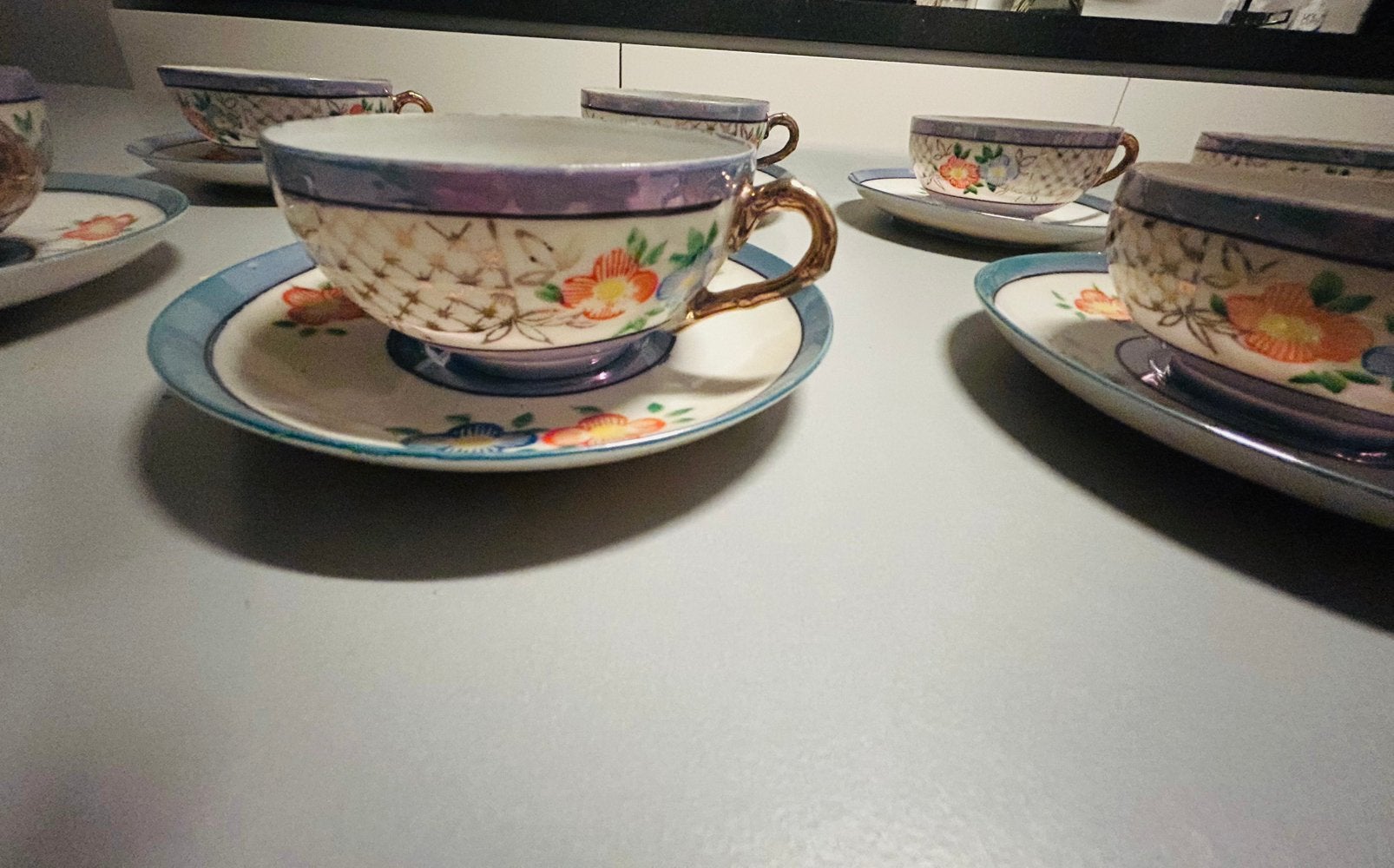 Theeservies, Ophalen
