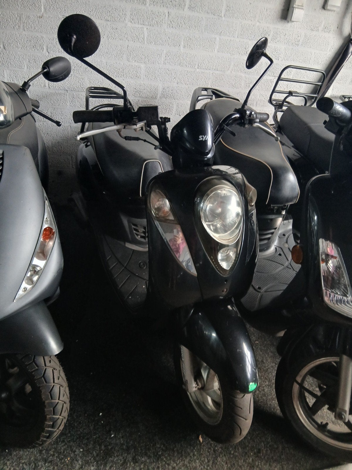 Sym Mio 50 zwart -2012 blauwe plaat, Fietsen en Brommers, Scooters | SYM, Ophalen