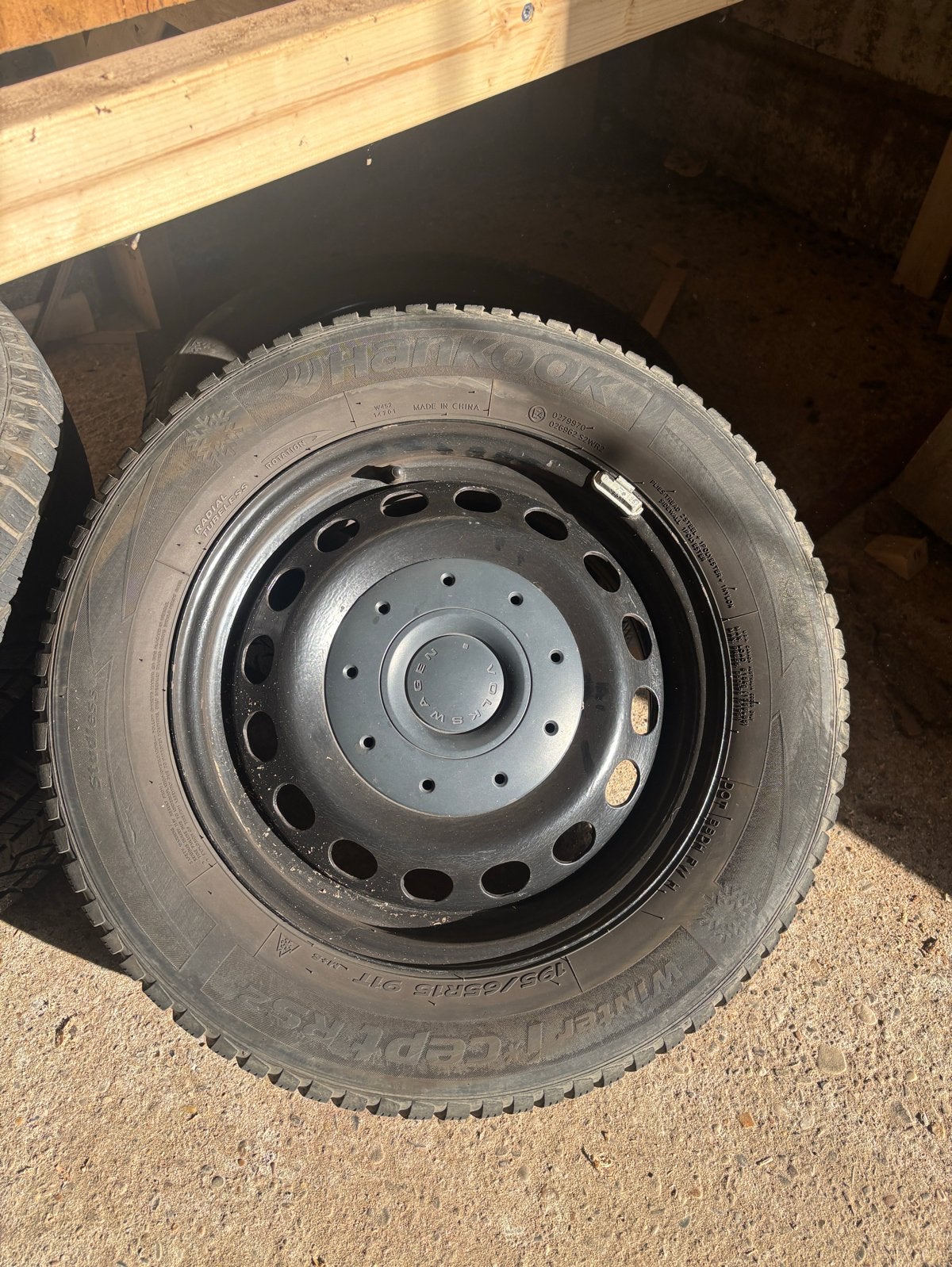 15 inch originele VW Caddy winterbanden met velgen 5x112, Ophalen, Gebruikt