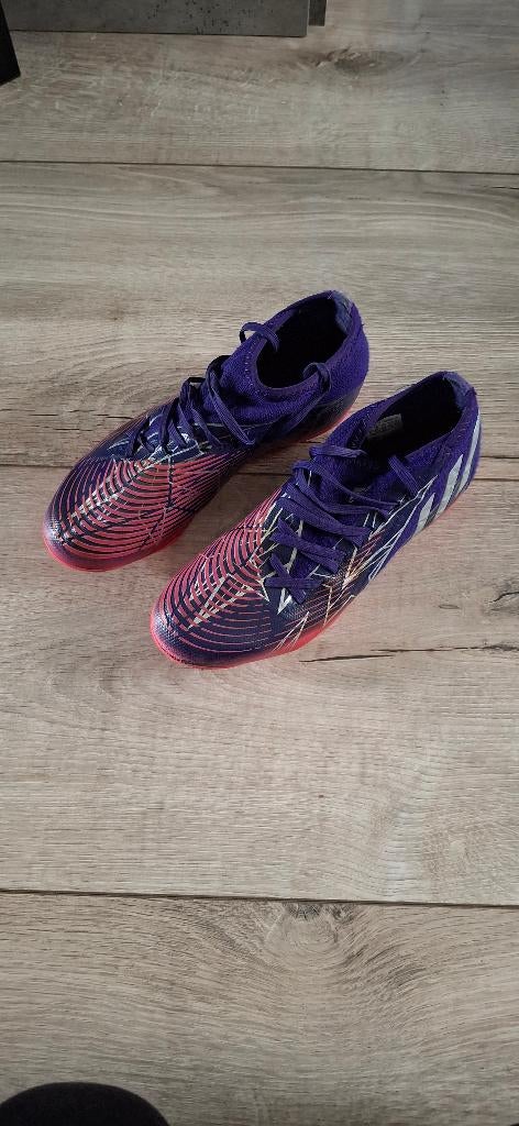 Voetbal schoenen, Sport en Fitness, Voetbal, Maat XS of kleiner, Schoenen, Ophalen of Verzenden, Zo goed als nieuw