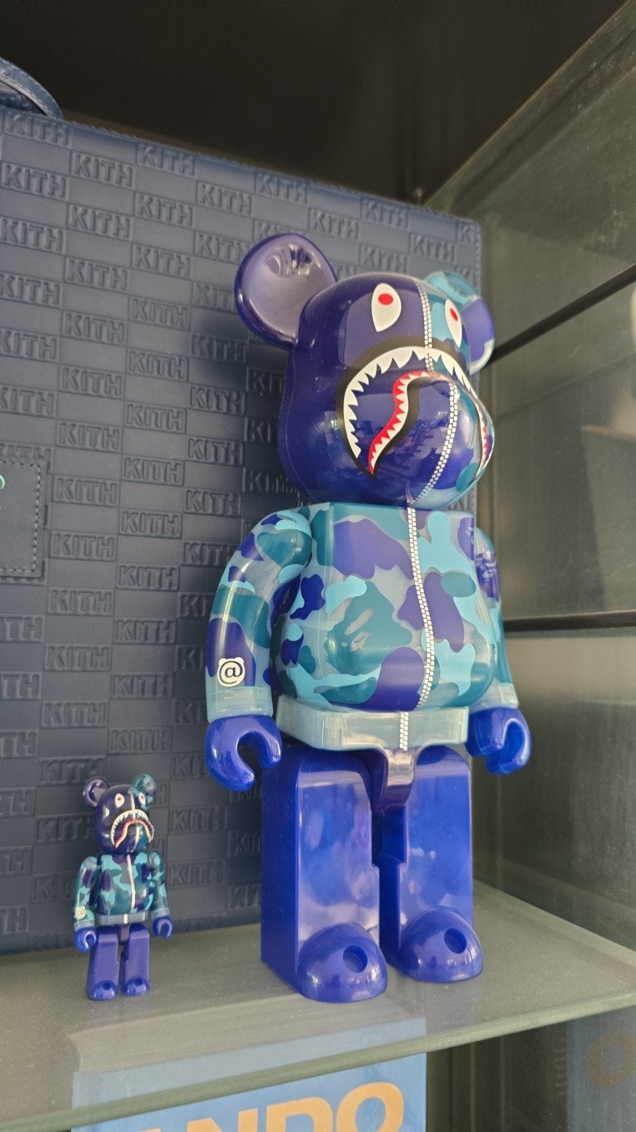 Bearbrick x Bape Blue Camo 100% & 400% Set, Verzamelen, Poppetjes en Figuurtjes, Ophalen of Verzenden, Zo goed als nieuw